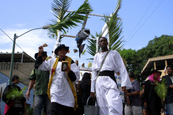 Vargas.- In the states of Vargas and part of Carabobo there is a popular demonstration called "El Entierro de la Sardina", with this popular expression, the cycle of the Carnival celebrations is closed to ensure that they will be held next year. It is considered a typical party of the carnivals is in itself a parody, simulating the passage of a burial by the streets of the town.Pedro Mattey / LANA