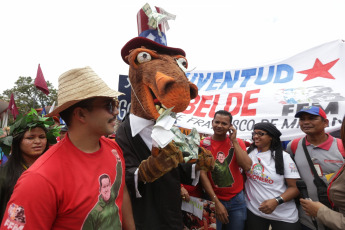 Caracas, Venezuela.- El presidente de la República Bolivariana de Venezuela, Nicolás Maduro, está presente en la manifestación realizada este jueves en Los Próceres, Caracas, 'contra la injerencia imperial y en defensa de la soberanía nacional'.