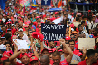 Caracas .- The president of the Bolivarian Republic of Venezuela, Nicolás Maduro, is present at the manifestation held this Thursday in Los Próceres, Caracas, against imperial interference and in defense of national sovereignty.Presidential Press / LANA