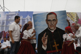 Panchimalco .- The people of Panchimalco participated this Saturday along with President Salvador Sánchez Cerén and the First Lady, Margarita Villalta de Sánchez, of the itinerant Festival for Good Living, which combines culture, health, education, social assistance and citizen participation.Presidency of El Salvador / LANA