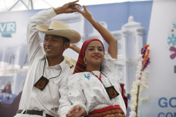 Panchimalco .- The people of Panchimalco participated this Saturday along with President Salvador Sánchez Cerén and the First Lady, Margarita Villalta de Sánchez, of the itinerant Festival for Good Living, which combines culture, health, education, social assistance and citizen participation.Presidency of El Salvador / LANA