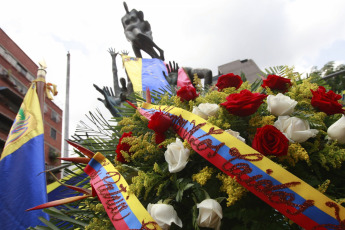 Caracas, Venezuela.- Concentración en conmemoración de los 15 años del intento de golpe de Estado a Hugo Chávez, el encuentro se desarrolló este martes 11 de abril en Puente Llaguno, en Caracas, para conmemorar los 15 años de la masacre donde murieron al menos 19 personas.