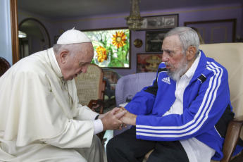 Fidel Castro and Pope Francis, at their last residence in La Habanna