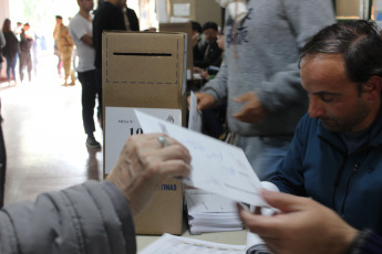 BUENOS AIRES, ARGENTINA.- In the photo taken today October 27, 2019, from 8 in the morning, the vote is taken throughout Argentina to elect the next president. The candidates have not yet cast their vote.