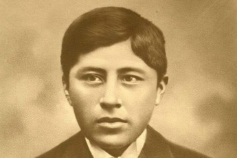 Ceferino Namuncurá nació en Chimpay, provincia de Río Negro, Argentina, 26 de agosto de 1886, fue un joven salesiano argentino aspirante al sacerdocio, de orígenes mapuche y chileno.