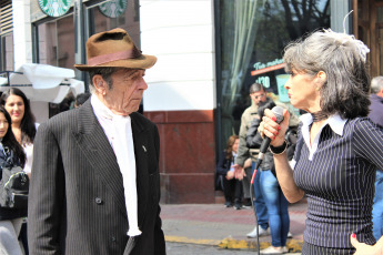 Buenos Aires, Argentina.- En las imágenes tomadas el domingo 8 de sptiembre de 2019 camino a la feria y aprovechando la gran afluencia turística, se instala una infinidad de artistas callejeros, donde predominan los cantantes de tango y bandoneonistas, y todo tipo de performance.