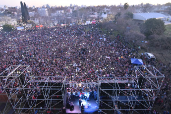 La Plata, Buenos Aires.- The candidate for Vice President of Argentina for the Front of All, Cristina Fernández de Kirchner, today August 31, 2019 at the Faculty of Journalism of the National University of La Plata her book "Sinceramente". The followers of his space, especially young people, approached the area of the Faculty of Journalism early, from where he was dean until a few months ago who now has high chances of being the next mayor of the city of La Plata, the Capital from the province of Buenos Aires, Florencia Saintout, who accompanied her in her presentation, together with the candidate for provincial governor Axel Kicillof.