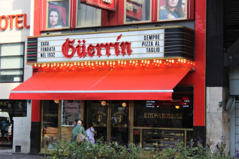 Buenos Aires, Argentina.- Today, Tuesday, September 10, 2019, "the night of the pizzerias" is held, an event organized by APPYCE, the Association of Pizza and Empanadas Owners of the Argentine Republic, where customers will get the benefit 50% discount between 7:00 p.m. until closing time in adhered stores. PHOTO taken on Sunday, September 8, 2019 in Buenos Aires, the facade of the Guerrín pizzeria, declared of cultural interest in Buenos Aires, today with more than 86 years is still the pizzeria chosen by many locals and tourists. Pizzería Güerrín is located at Av. Corrientes 1368