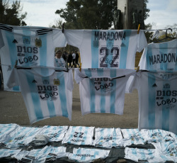 La Plata, Argentina.- In the images taken today, Sunday, September 8, 2019, the supporters of the club that the former captain of the Argentine soccer team Diego Armando Maradona, Gimnasia y Esgrima La Plata, who filled their stadium to receive, began to lead to the idol in La Plata, the capital of the province of Buenos Aires, south of the Capital of Argentina. From early on, the supporters began to arrive at the stadium, in the area of the La Plata forest, in what was the first training of the first division team of the club led by Maradona behind open doors, which fights the descent and the latter in the table of positions of the championship of first division of Argentine soccer.