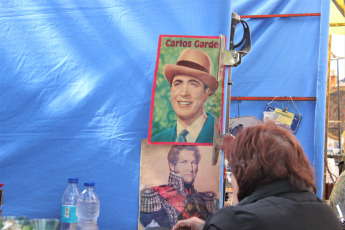 Buenos Aires, Argentina.- In the images taken on Sunday, September 8, 2019, every Sunday the San Telmo neighborhood, south of Buenos Aires, receives thousands of visitors that flood its streets to live a different experience in the City of Buenos Aires. That day the traditional San Pedro Telmo Fair is held in the Plaza Dorrego, the heart of the neighborhood. More than 250 street stalls exhibit various old objects ranging from furniture, paintings, light fixtures, vases, collectible toys, books and magazines, posters, dresses and shoes, watches, ornaments of all kinds, statues, coins, old photos, Silverware, jewelry up to multicolored siphons.