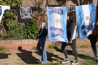 La Plata, Buenos Aires.- The candidate for vice president of Argentina for the Front of All, Cristina Fernández de Kirchner, presented yesterday, August 31, 2019 at the Faculty of Journalism of the National University of La Plata her book "Sincermente". The followers of their space, especially young people, approached early with all kinds of "merchandising" typical of the "Peronist liturgy." T-shirts, hats, pins and flags were sold in the vicinity of the Faculty of Journalism, from where it was dean until a few months ago who now has high chances of being the next mayor of the city of La Plata, the Capital of the province of Buenos Aires, Florencia Saintout, who accompanied her in her presentation, along with the provincial governor candidate Axel Kicillof.