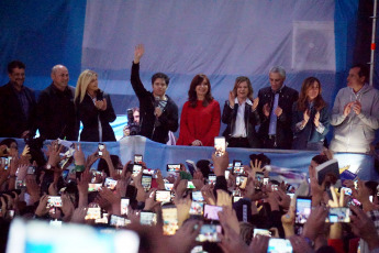 La Plata.- In the photo, the candidate for vice president for the Front of All, Cristina Fernández de Kirchner, said on August 31 that "she knew" that her space was going to win, but "she did not imagine so much difference", by exposing at the Faculty of Journalism of the National University of La Plata, where he presented his book, ¨Sincerely¨.