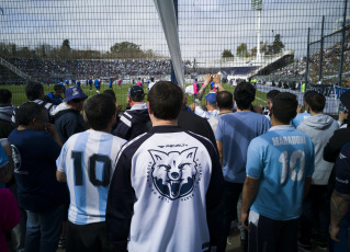 La Plata, Argentina.- In the images taken today, Sunday, September 8, 2019, the supporters of the club that the former captain of the Argentine soccer team Diego Armando Maradona, Gimnasia y Esgrima La Plata, who filled their stadium to receive, began to lead to the idol in La Plata, the capital of the province of Buenos Aires, south of the Capital of Argentina. From early on, the supporters began to arrive at the stadium, in the area of the La Plata forest, in what was the first training of the first division team of the club led by Maradona behind open doors, which fights the descent and the latter in the table of positions of the championship of first division of Argentine soccer.