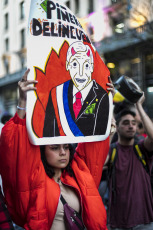 BUENOS AIRES, ARGENTINA.- In the photos taken today Monday, October 21, 2019 in Buenos Aires, during an act of leftist political organizations and human rights organizations, which ended with clashes with the police and several journalists attacked, after a group of protesters, denounced by organizations as 'infiltrators of the police' departed from the protest and began to destroy and attack journalists.