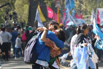 LA PLATA, ARGENTINA.- El candidato a gobernador de la Provincia de Buenos Aires por el Frente de Todos, Axel Kicillof (SEGUNDO DE LA IZQUIERDA), realizó hoy miércoles 23 de octubre de 2019 el cierre de su campaña en La Plata, capital de la provincia de Buenos Aires. Estuvo acompañado por la candidata a vicepresidenta, la senadora Cristina Fernández (TERCERA DE LA IZQUIERDA)). También participaron del cierre de campaña la candidata a vicegobernadora y actual intendenta de La Matanza, Verónica Magario (PRIMERA DE LA IZQUIERDA); y la postulante a intendenta de La Plata, Florencia Saintout (PRIMERA DE LA DERECHA).