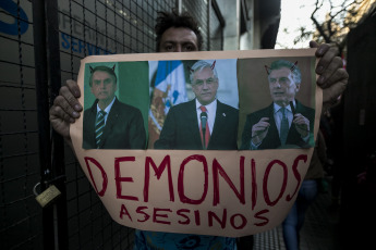 BUENOS AIRES, ARGENTINA.- In the photos taken today Monday, October 21, 2019 in Buenos Aires, during an act of leftist political organizations and human rights organizations, which ended with clashes with the police and several journalists attacked, after a group of protesters, denounced by organizations as 'infiltrators of the police' departed from the protest and began to destroy and attack journalists.