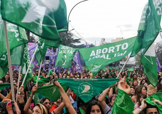 La Plata, Argentina.- Today, October 13, 2019, tens of thousands of green scarves waved in the air of the Plata afternoon and convulsed the center of the provincial capital shouting "Legal, safe and free abortion", in the First day of the 34th National Meeting of Women, which has as one of its central axes the fight for this right.  