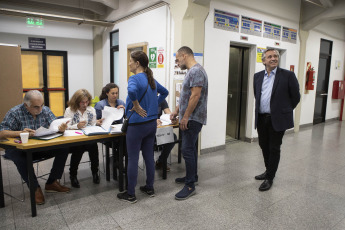 BUENOS AIRES, ARGENTINA.- Alberto Fernández votes in a polling station in Buenos Aires, Argentina, on October 27, 2019. Alberto Fernández, from the opposition coalition Frente de Todos, obtained almost 48 percent of the votes compared to almost 41 percent of the current Argentine president, Mauricio Macri, with more than 90 percent of the votes counted, said the National Electoral Directorate. The results mean that Fernandez won in the first round, without needing a second round.