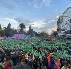 La Plata, Argentina.- Today, October 13, 2019, tens of thousands of green scarves waved in the air of the Plata afternoon and convulsed the center of the provincial capital shouting "Legal, safe and free abortion", in the First day of the 34th National Meeting of Women, which has as one of its central axes the fight for this right.  