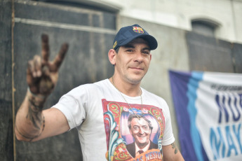 BUENOS AIRES, ARGENTINA.- In the photo taken on October 27, 2019, people participated in the celebrations of the triumph of Alberto Fernández as the new President of Argentina. The new president-elect spoke from the bunker of the Frente de Todos in Chacarita. He confirmed that tomorrow he will meet Mauricio Macri and said that "the only thing that matters is that the Argentines stop suffering." He called to "build the egalitarian and solidarity Argentina that we dream".