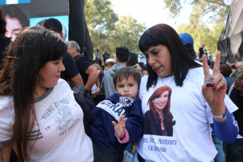 LA PLATA, ARGENTINA.- El candidato a gobernador de la Provincia de Buenos Aires por el Frente de Todos, Axel Kicillof (SEGUNDO DE LA IZQUIERDA), realizó hoy miércoles 23 de octubre de 2019 el cierre de su campaña en La Plata, capital de la provincia de Buenos Aires. Estuvo acompañado por la candidata a vicepresidenta, la senadora Cristina Fernández (TERCERA DE LA IZQUIERDA)). También participaron del cierre de campaña la candidata a vicegobernadora y actual intendenta de La Matanza, Verónica Magario (PRIMERA DE LA IZQUIERDA); y la postulante a intendenta de La Plata, Florencia Saintout (PRIMERA DE LA DERECHA).