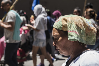 BUENOS AIRES, ARGENTINA.- In the photo taken today, Thursday, November 28, 2019, protesters, mostly from the 'Barrios de Pie' organization, moved to Plaza de Mayo, in front of the Casa Rosada, headquarters of the Argentine executive branch, and to the headquarters of the National Social Security Administration (ANSES), an organism on which many of the social plans granted by the Argentine state to the unemployed depend. With the slogan "Hunger cannot wait", the protesters claimed for an end-of-year bonus and an increase in social programs and the Universal Assignment for Child (AUH).