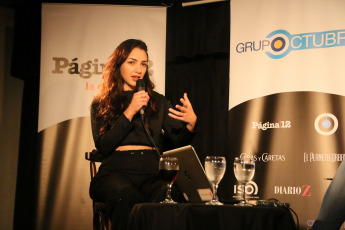 BUENOS AIRES, ARGENTINA.- Argentine actress Thelma Fardin spoke yesterday October 4, 2019 with the journalist specializing in gender of the newspaper Página / 12 Mariana Carbajal. Fardin denounced the Argentine actor Juan Darthes a year ago of having raped her when he was 16 on a theatrical tour of Nicaragua, so Interpol recently issued a request for detention. Asked about the possibility of Darthes being tried in Brazil, where she currently resides, as a result of the lack of an extradition agreement between Nicaragua and that country, the actress replied that it is a possibility. "It will depend on the political decision of the Brazilian state and how it wants to act in this case," he said, and said that it would be "terrible and exhausting" for her to have to go to litigate there and have to translate everything she already told into another language. “I understand how the criminal law of each country works, and also that the rights of its citizens are protected. But that framework serves for Darthes' lawyers to say that he is subject to law and not go to Nicaragua to testify, ”he said.