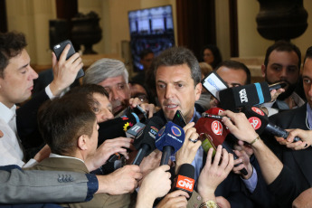 BUENOS AIRES, ARGENTINA- In the photo taken today December 4, 2019 the elected deputy Sergio Massa (C). The Chamber of Deputies formalized its new conformation with the oath of the 130 new deputies who will debut from December 10 with the discussion of the first Budget of the elected president, Alberto Fernández. Just after 1 pm and conducted by Deputy Gonzalo Del Cerro, the preparatory session began in which the legislators who were elected last October took an oath and will also vote for the new lower house authorities.