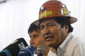 BUENOS AIRES, ARGENTINA.- Evo Morales speaks at a press conference in Buenos Aires. In the photo taken on December 29, 2019, former Bolivian president Evo Morales during the press conference at the Bauen hotel in Buenos Aires with leaders of his MAS-IPSP party who arrived in the Argentine capital to meet with Morales. The former Bolivian president gave up making a massive act at the border. "I was recommended not to do it there," he said at a press conference after a meeting with leaders of his party. "The candidate is not yet approved but we are first in all surveys without having a candidate," he said. Finally, he informed that the formula presidential will be known on January 19, in an act also in Buenos Aires Morales also said he intends to vote in Cochabamba, Bolivia, in the new elections.