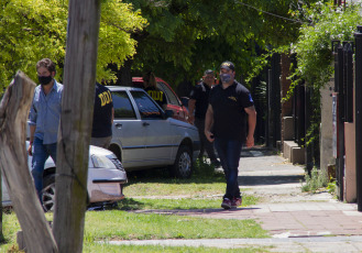 Buenos Aires, Argentina.- The Police carried out this Sunday (29), at the request of the San Isidro Attorney General's Office, raids on the house and the office of doctor Leopoldo Luque in the framework of the case in which the circumstances of the death of Diego Armando Maradona, according to police and judicial sources.