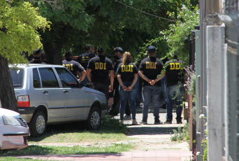 Buenos Aires, Argentina.- The Police carried out this Sunday (29), at the request of the San Isidro Attorney General's Office, raids on the house and the office of doctor Leopoldo Luque in the framework of the case in which the circumstances of the death of Diego Armando Maradona, according to police and judicial sources.