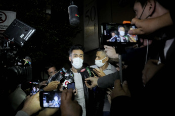 (Archivo) Buenos Aires, Argentina.- En la foto, el médico Leopoldo Luque. La Policía realizó este domingo (29), por pedido de la Fiscalía General de San Isidro, allanamientos en la casa y el consultorio del médico Leopoldo Luque en el marco de la causa en la que se investigan las circunstancias de la muerte de Diego Armando Maradona, según informaron fuentes de la fuerza y judiciales.