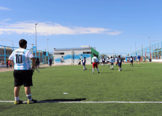 Mendoza, Argentina.- El Polideportivo Diego Armando Maradona se inauguró este jueves (3) en Maipú, departamento del Gran Mendoza, y cuya obra se concluyó en plena cuarentena, y beneficiará a unas 1000 familias, según informaron voceros del municipio.