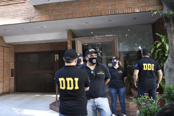 Buenos Aires, Argentina.- The house and an office of Agustina Cosachov, Diego Armando Maradona's psychiatrist, were raided this Tuesday (1) by investigators into the death of the former football star, according to judicial sources.