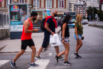 Mar del Plata, Argentina.- In the photos, it shows the streets of Buenos Aires during the coronavirus pandemic. The Minister of Health of the Nation, Ginés González García, announced through his social networks that the Malbrán Institute detected in Argentina the variants of coronavirus registered in Brazil.