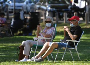 Buenos Aires, Argentina.- En las fotos, muestra las calles de Buenos Aires durante la pandemia de coronavirus. El ministro de Salud de la Nación, Ginés González García, anunció a través de sus redes sociales que el Instituto Malbrán detectó en la Argentina las variantes de coronavirus registradas en Brasil.