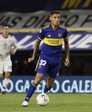 Buenos Aires, Argentina.- En las fotos tomadas el 21 de marzo del 2021, Boca Juniors enfrenta a Talleres, de Córdoba, por la sexta fecha de la Copa de la Liga Profesional en la Bombonera en Buenos Aires. Talleres le ganó 2-1 a Boca. Carlos Auzqui y Valoyes anotaron para la visita. Santos, en contra, había empatado transitoriamente para el dueño de casa, luego de un desvío a la salida de un córner.