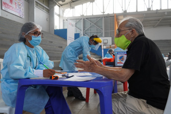 Lima, Peru.- In the photos taken on March 28, 2021, it shows a vaccination center against the coronavirus. The number of coronavirus cases in Peru exceeded one and a half million, since the pandemic broke out 12 months ago, the Ministry of Health reported. Meanwhile, vaccination against Covid-19 has advanced at a slow pace since it began on February 9, due to the lack of doses whose acquisition is negotiated by the Government.