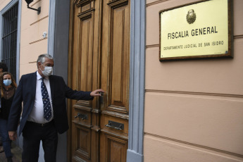 Buenos Aires, Argentina.- En las fotos tomadas el 3 de mayo del 2021, muestra la fiscalía en donde fue presentado el informe pericial sobre la muerte de Maradona. Una junta de 22 peritos determinó que el equipo médico de Diego Armando Maradona fue "temerario" en la atención de sus pluripatologías e "indiferente" ante la posibilidad cierta de su muerte, informaron fuentes judiciales.