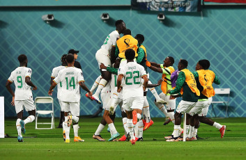 Doha, Qatar.- En las fotos tomadas el 29 de noviembre del 2022, durante el partido entre Ecuador y Senegal por la copa del mundo Qatar 2022. La Selección de Ecuador perdió 2-1 contra Senegal, en un duelo definitorio en Qatar 2022.