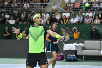 Buenos Aires, Argentina.- In the photos taken on November 23, 2022, the Spanish Rafael Nadal, a tennis legend with a collection of 22 Grand Slam titles, animated an exhibition match against the "top ten" Norwegian Casper Ruud in front of 15,000 people at the Arena Parque Roca in the Buenos Aires neighborhood of Villa Soldati. Nadal beat Ruud 7-6 (8) and 6-2.