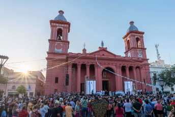 Catamarca, Argentina.- In the photos taken on November 30, 2022, a crowd of devotees participated in the traditional "descent" of the Sacred Image of the Virgen del Valle, from the Camarín to the Paseo de la Fe, located in the esplanade of the Cathedral Basilica of Catamarca, with which the Marian festivities began in that province.