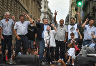 Buenos Aires, Argentina.- In the photos taken on February 1, 2023, political and union organizations march to the Courts for the "democratization of justice" and in support of the request for impeachment against the members of the Supreme Court of Justice, in front of the Palacio de Tribunales, where the highest court works.