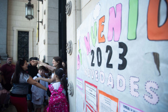 Buenos Aires, Argentina.- In the photos taken on February 27, 2023, students of the initial, primary and secondary levels of the City of Buenos Aires and five provinces began the 2023 school year. The rest of the jurisdictions will return to classes in the next days of the week.