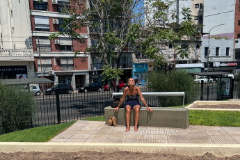 Buenos Aires, Argentina.- En las fotos tomadas el 12 de febrero del 2023, muestra las calles de Buenos Aires en medio de una ola de calor que atraviesa el país. Este domingo a las 4:00 p.m. (hora local) se registró una temperatura de 38,1 grados Celsius en Buenos Aires, siendo la más alta durante el mes de febrero desde 1961, informó el Servicio Meteorológico Nacional (SMN) de Argentina. "Esta es la temperatura más alta registrada en febrero para la Ciudad de Buenos Aires desde 1961. También tuvimos la noche más cálida de los últimos 60 años", indicó el SMN.