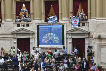 Buenos Aires, Argentina.- In the photos taken on February 29, 2023, members of the Chamber of Deputies attended the session to discuss the pension moratorium project. The Argentine Parliament approved the law that will allow some 800,000 people who do not meet the requirements to retire to do so exceptionally.