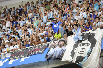 Santiago del Estero, Argentina.- In the photos taken on March 28, 2023, after the match between the Argentine National Team and Curaçao in Santiago del Estero, Messi together with the Argentine National Team lifted the World Cup and celebrated with the fans in a International friendly to a full stadium.