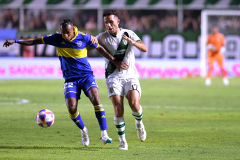 Buenos Aires, Argentina.- En las fotos tomadas el 13 de marzo del 2023, durante el encuentro entre Banfield y Boca en el Estadio La Bombonera. Banfield venció por 1-0 a Boca como local, en un partido de la jornada 7 de la Liga Profesional Argentina. El gol fue marcado por Aarón Quirós, a los 28 minutos.