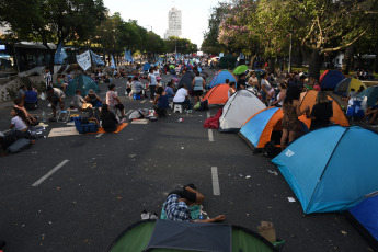 Buenos Aires, Argentina.- In the photos taken on March 14, 2023, organizations grouped in the Piquetera Unit (UP) maintain a camp in front of the Ministry of Social Development, in the heart of Buenos Aires, in protest against the cuts in the Enhance Work plan. The measure of force will be maintained, at least, until next Wednesday.