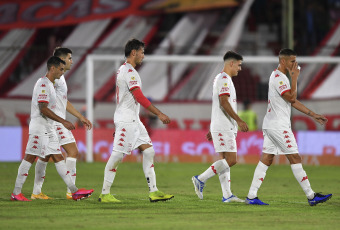 Buenos Aires, Argentina.- En las fotos tomadas el 20 de marzo del 2023, durante el encuentro entre Rosario Central y Huracán en la jornada 8 de la Liga Profesional Argentina en el EstadioTomás Adolfo Ducó. Rosario, venció por 2-0 a Huracán como visitante con goles de Ignacio Malcorra (a los 5 minutos) y Alejo Véliz (a los 29 minutos).